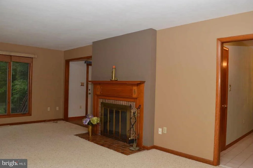 Photo of 6191 VIEWSITE DRIVE