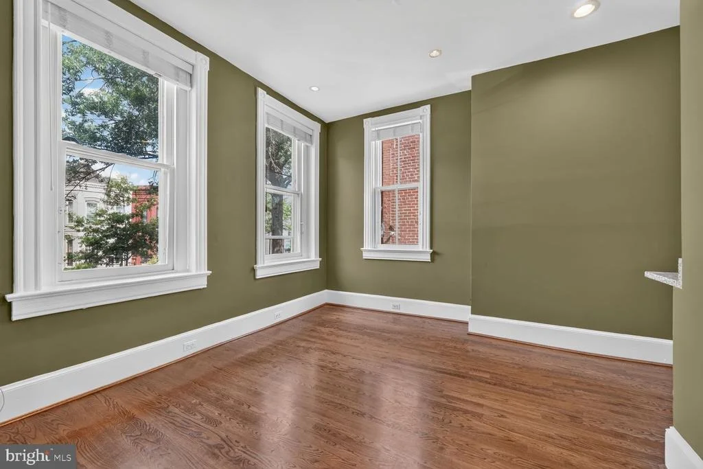 Photo of 509 3RD STREET NE