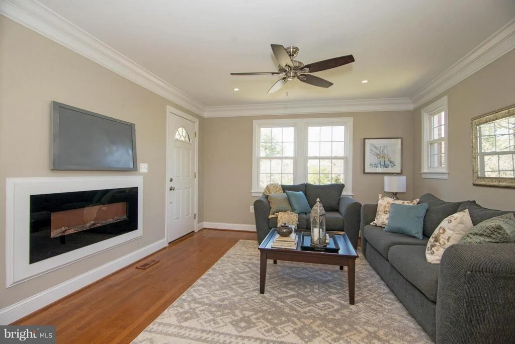 Photo of 6411 HILLSIDE LANE