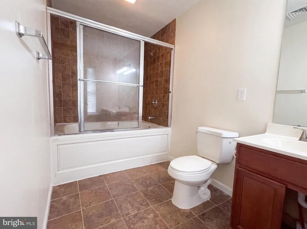 Photo of 814 CLEARVIEW DRIVE