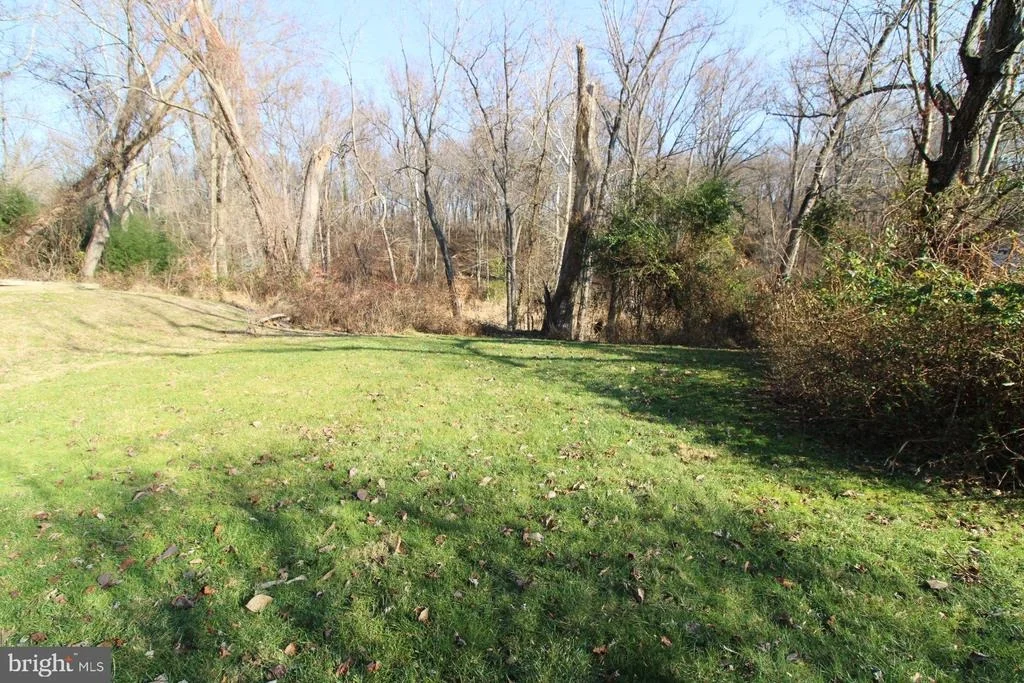Photo of 1222 DOWNS DRIVE