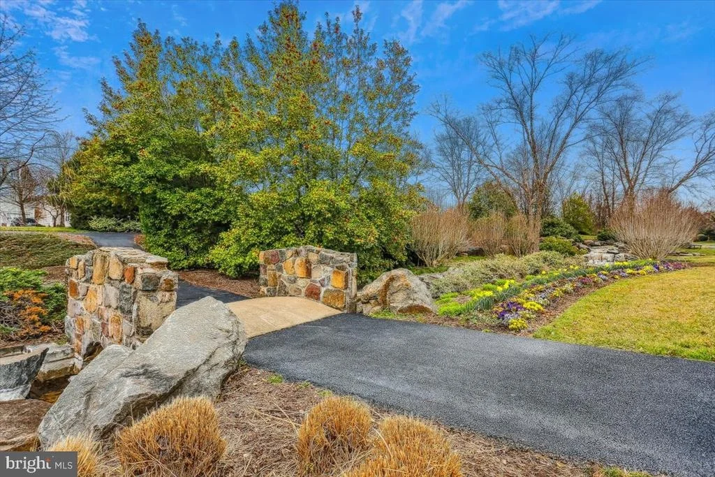 Photo of 42855 CHATELAIN CIRCLE