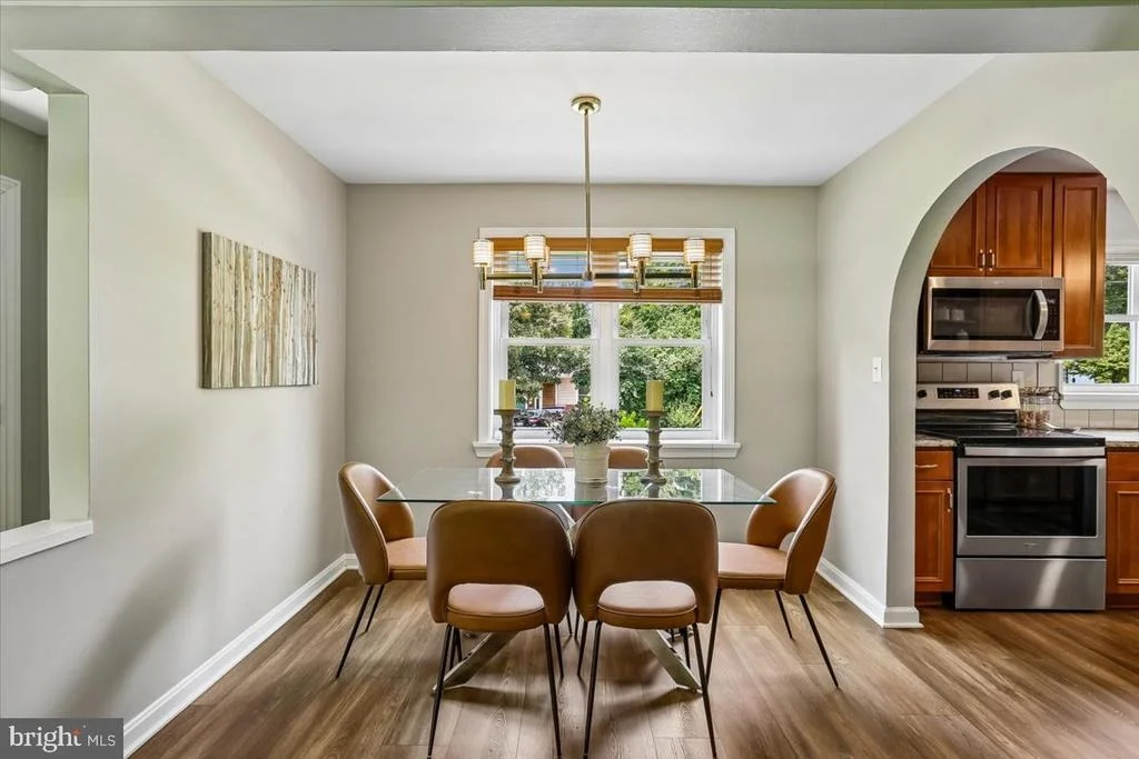 Photo of 10123 CAPITOL VIEW AVENUE