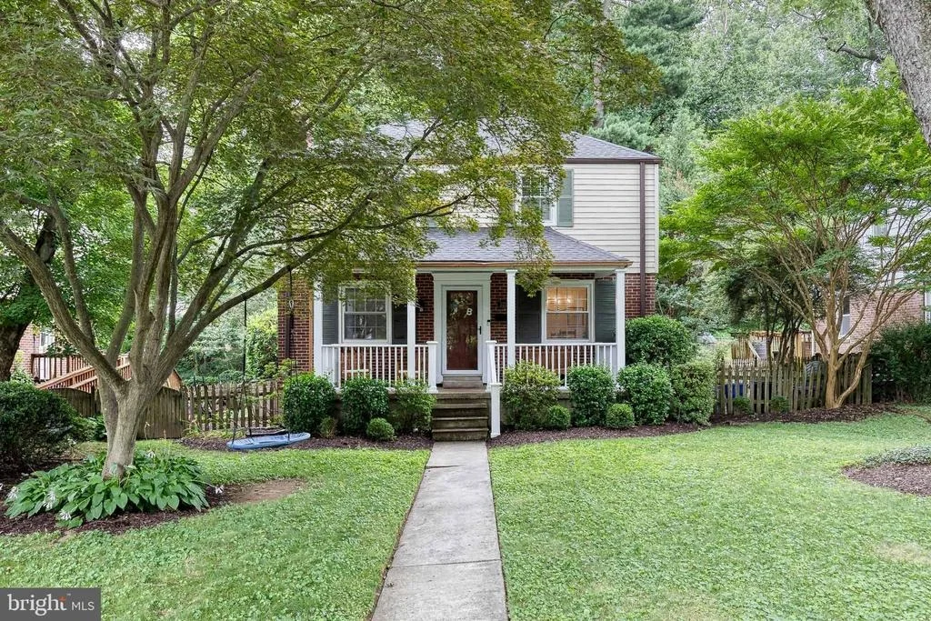 Photo of 533 BROOK ROAD