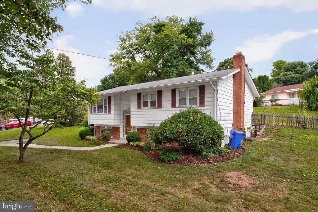 Photo of 1326 GRESHAM ROAD