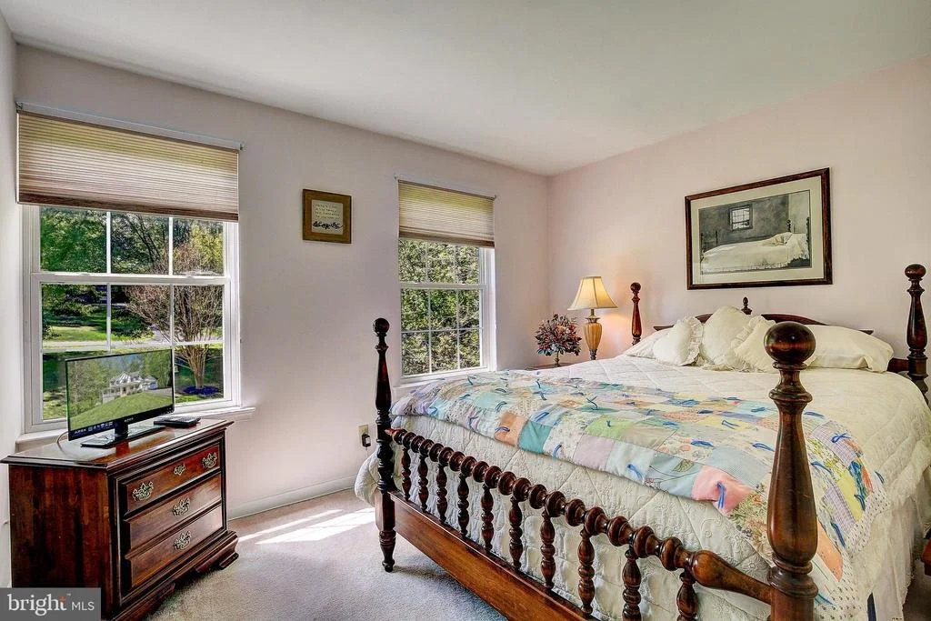 Photo of 10945 TWO SISTERS LANE