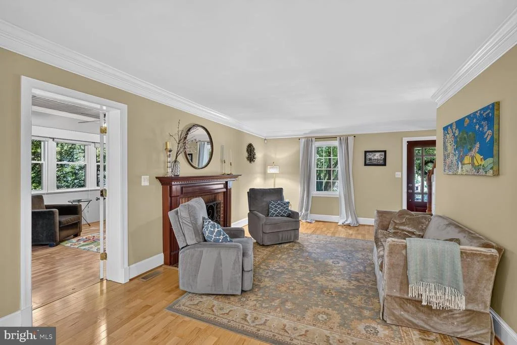 Photo of 10115 GATES AVENUE