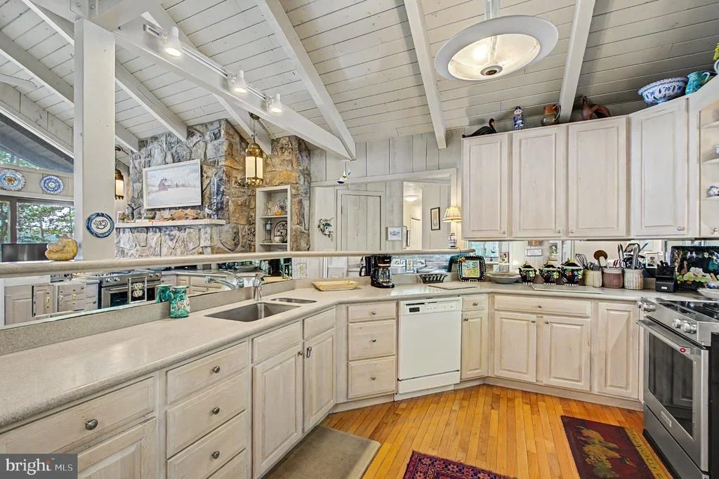 Photo of 1677 SHORELINE DRIVE