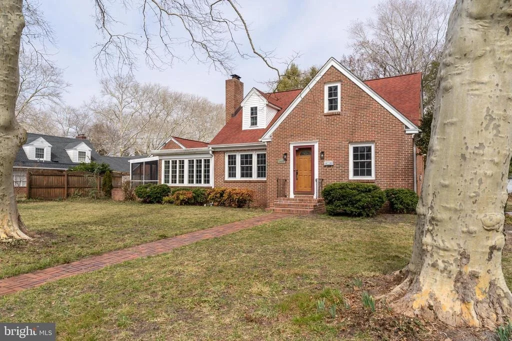 Photo of 227 PINEHURST AVENUE