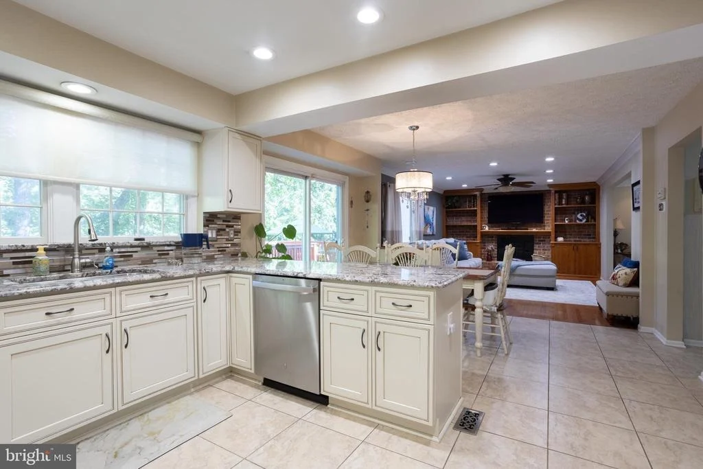 Photo of 2812 MOORES VALLEY DRIVE