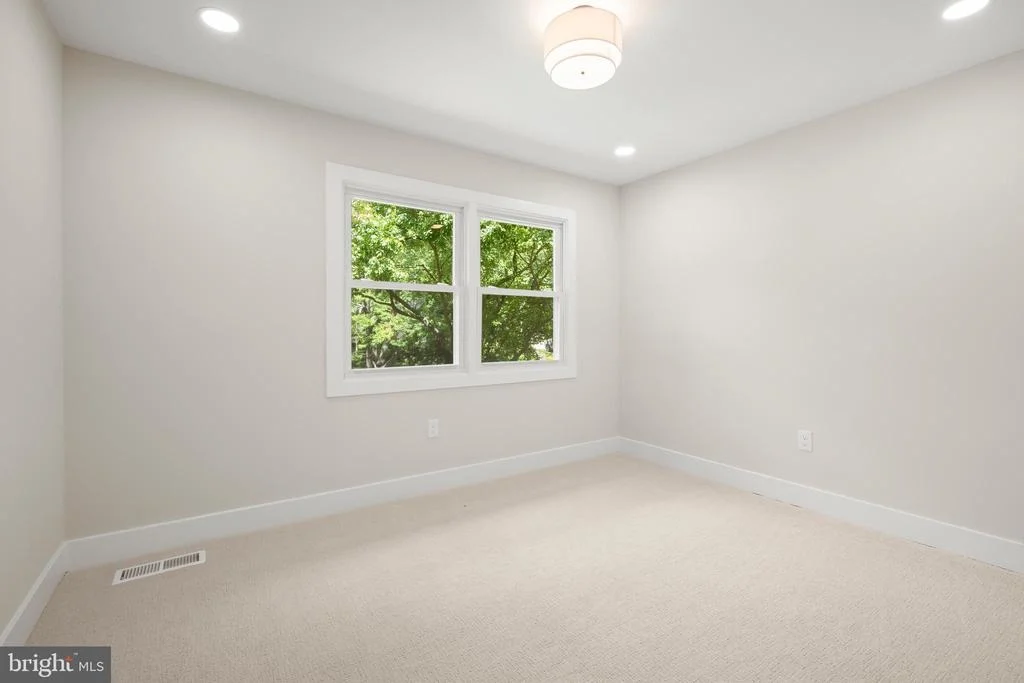Photo of 9137 ROCKEFELLER LANE