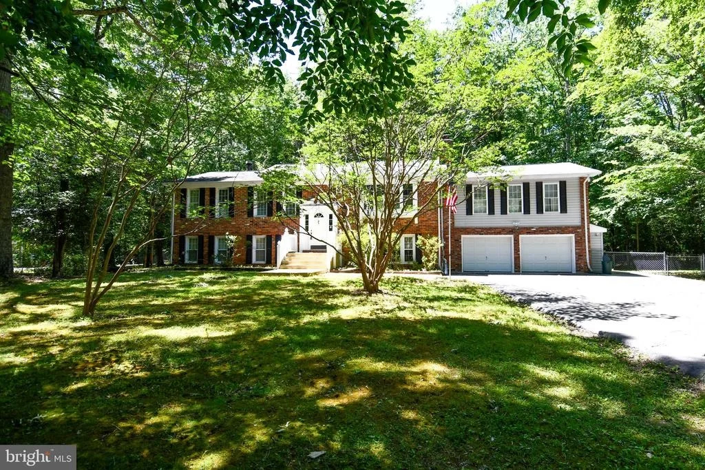 Photo of 8870 BROOK DRIVE