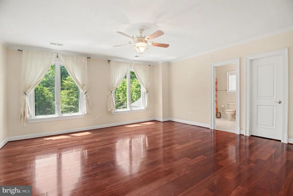 Photo of 5985 SAINT CATHERINES LANE
