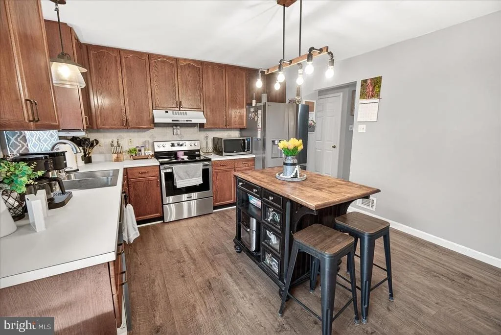 Photo of 102 IRONMASTER DRIVE
