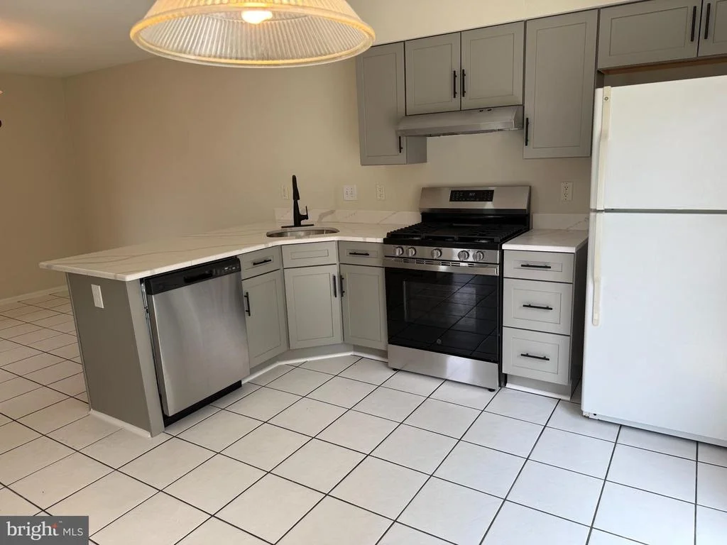 Photo of 2 JUNIPER LANE