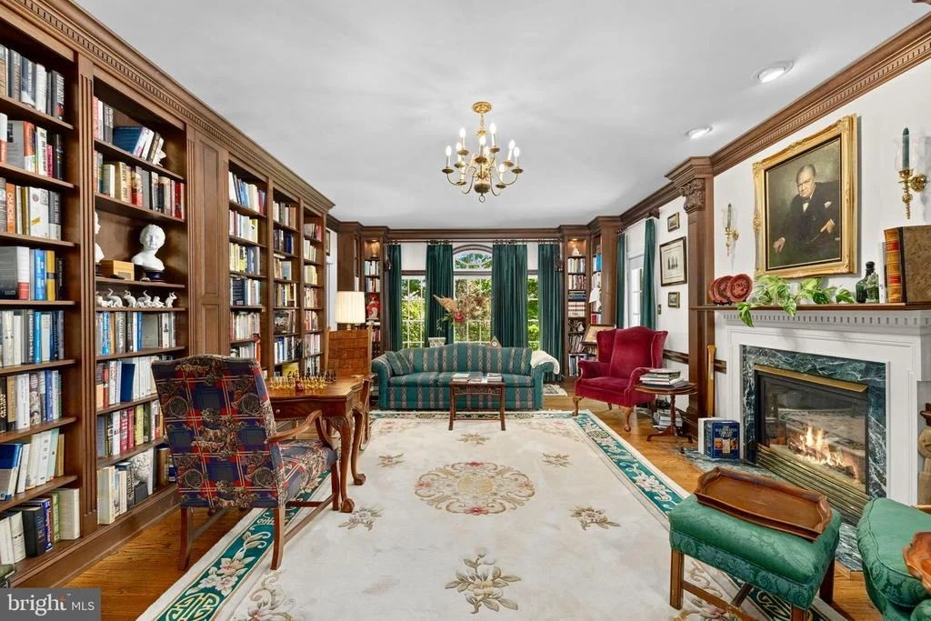 Photo of 897 CHINQUAPIN ROAD