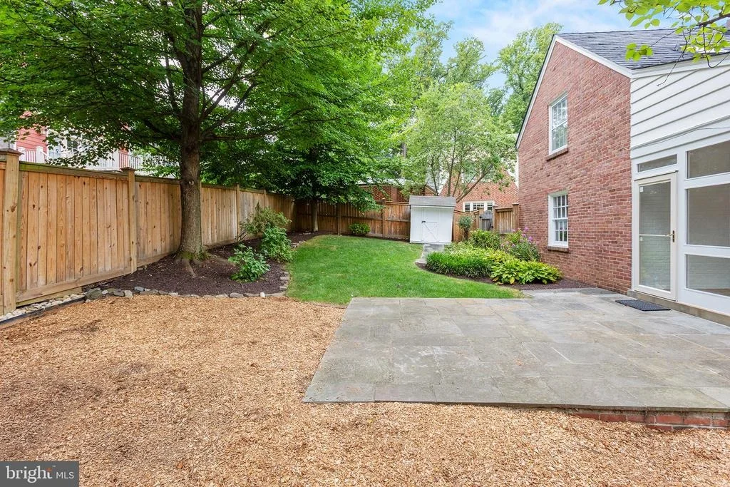 Photo of 7008 BEECHWOOD DRIVE