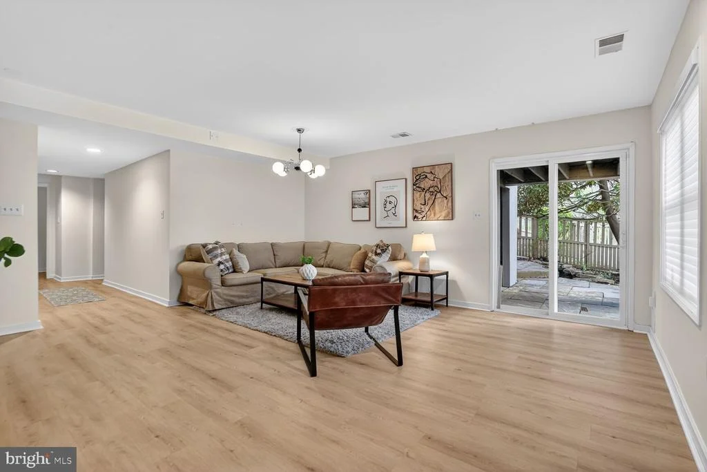 Photo of 2028 BEACON PLACE