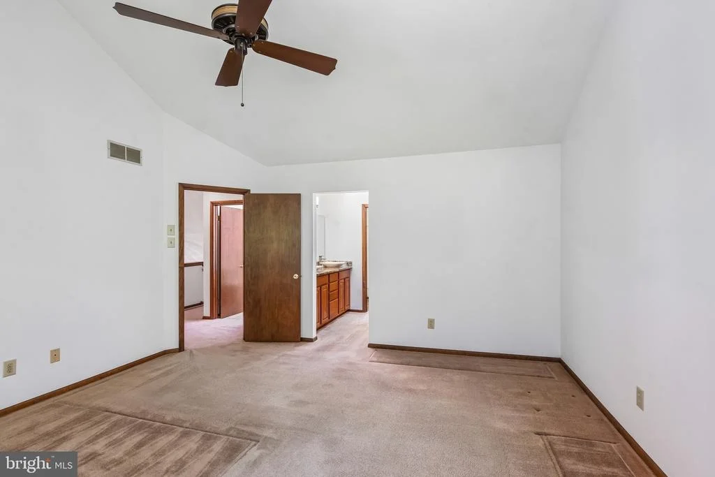 Photo of 3 POINTE VIEW CIRCLE