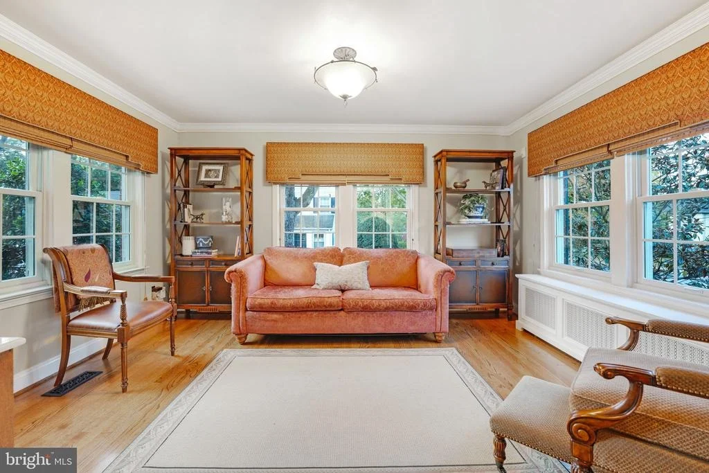 Photo of 9107 MAIN STREET