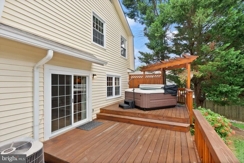 Photo of 8906 TAILCOAT COURT