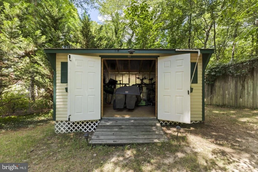 Photo of 100 ORIOLE LANE