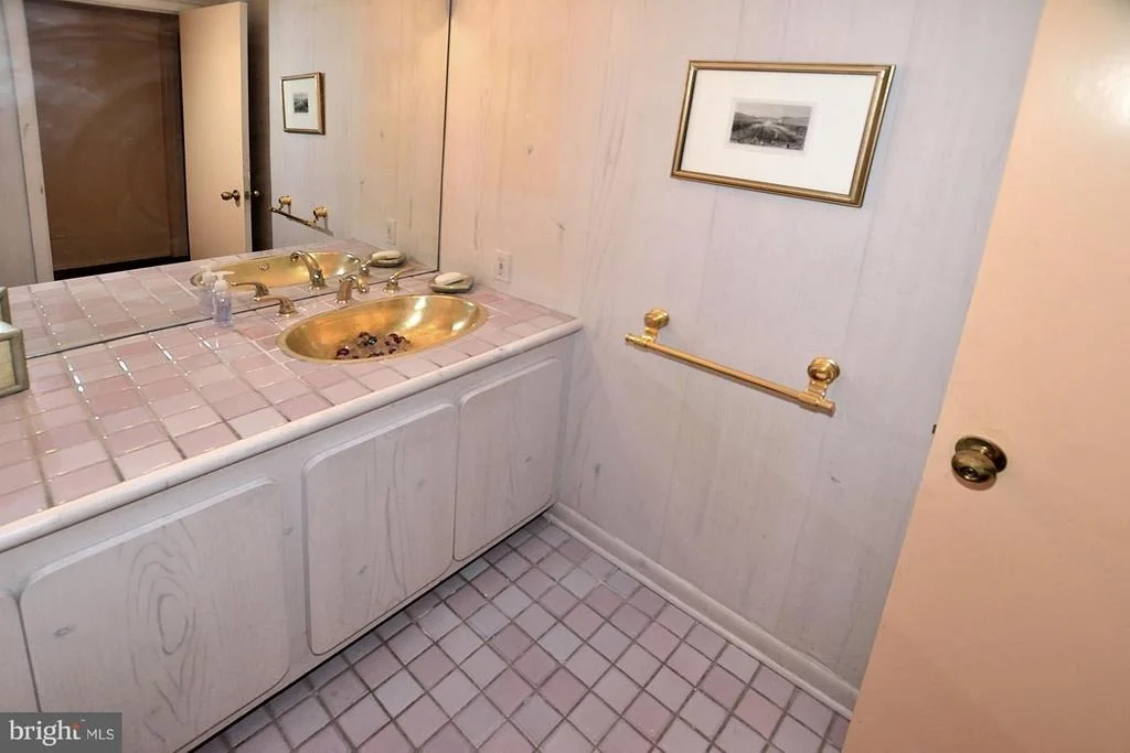 Photo of 4 BUTTONWOOD LANE