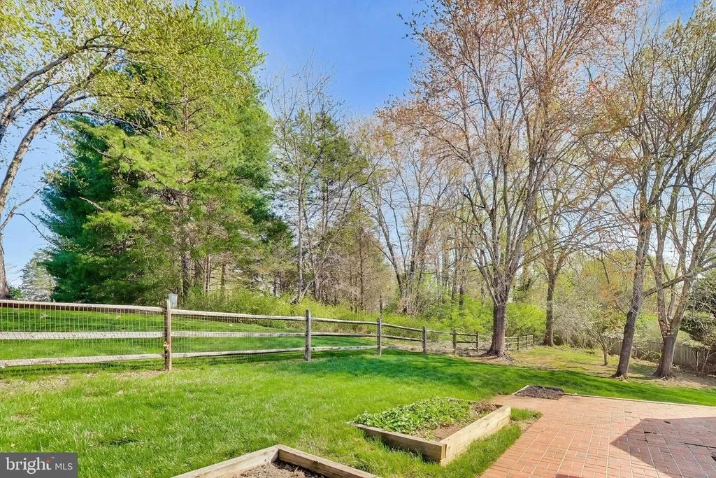 Photo of 3137 HUNT ROAD