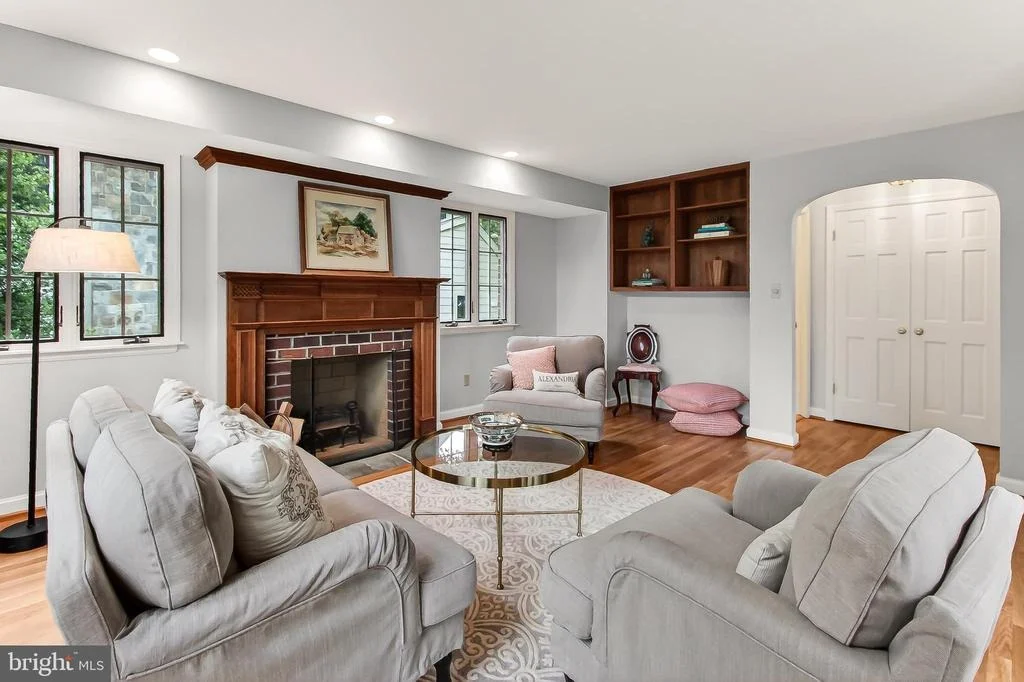 Photo of 809 ENDERBY DRIVE