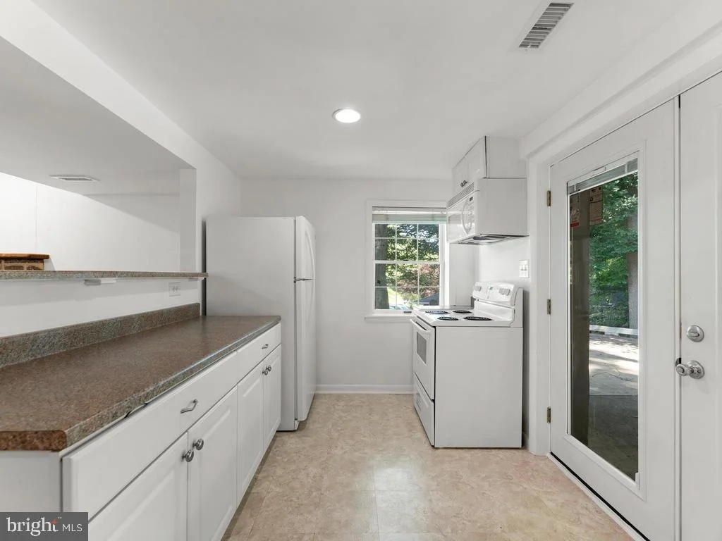 Photo of 2106 MOUNT HEBRON DRIVE