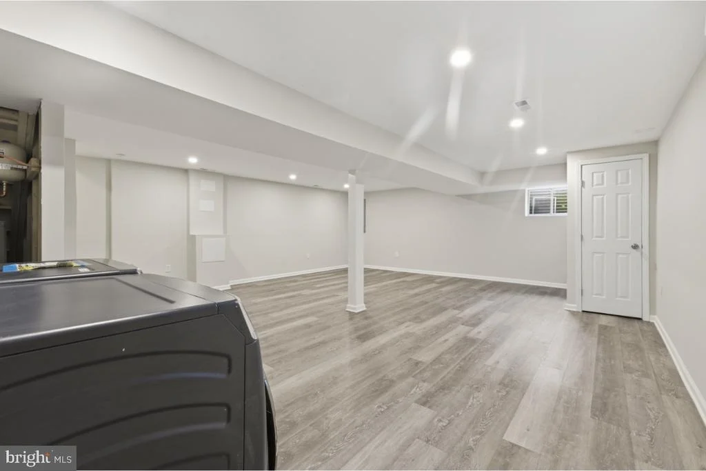 Photo of 24823 CUTSAIL DRIVE