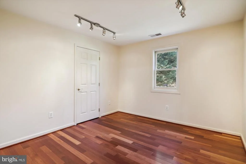 Photo of 18301 BROOKE ROAD