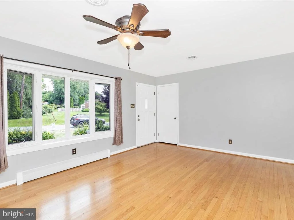 Photo of 22128 PIKESIDE DRIVE
