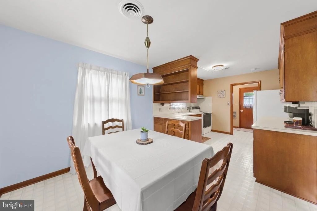 Photo of 325 CALVIN DRIVE