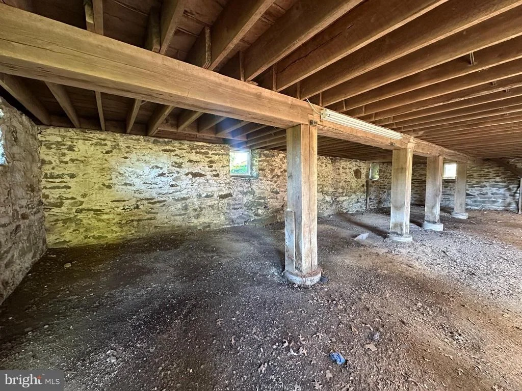 Photo of 15715 AVERY ROAD