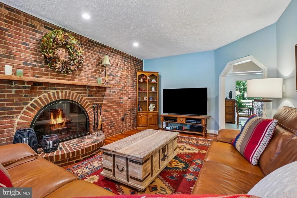 Photo of 616 SILVERSTONE COURT