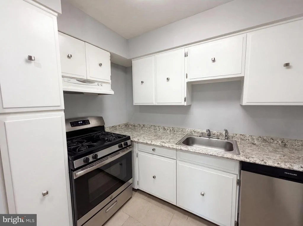 Photo of Unit 302 at 9907 BLUNDON DRIVE