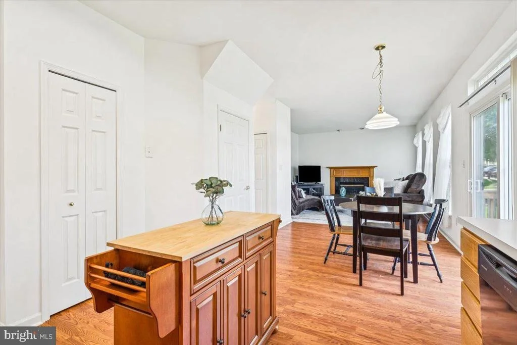 Photo of 5180 BOSCOMBE COURT