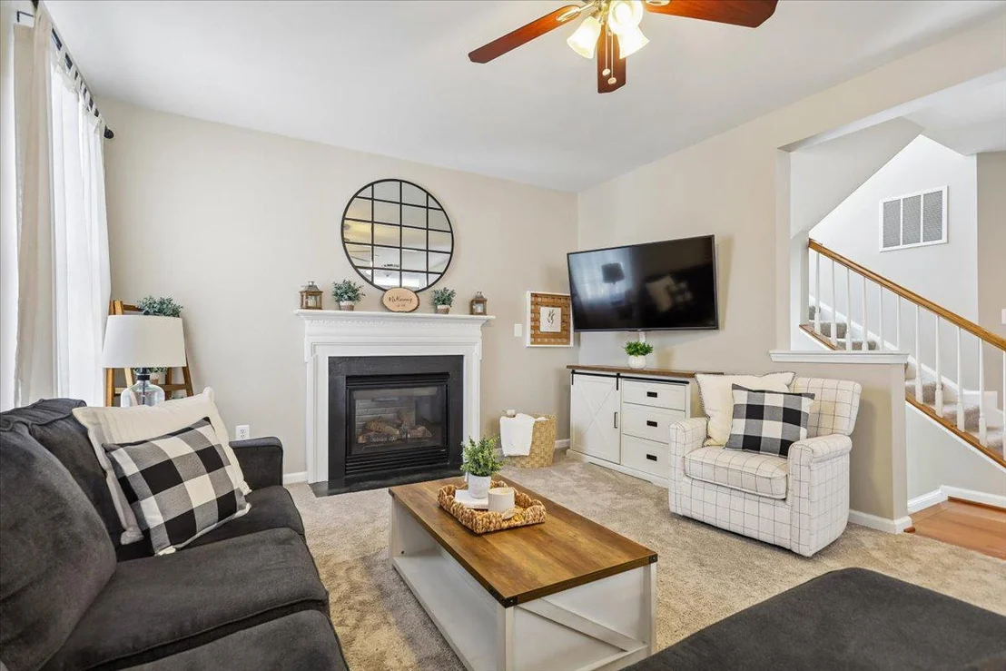 Photo of 42940 SPYDER PLACE