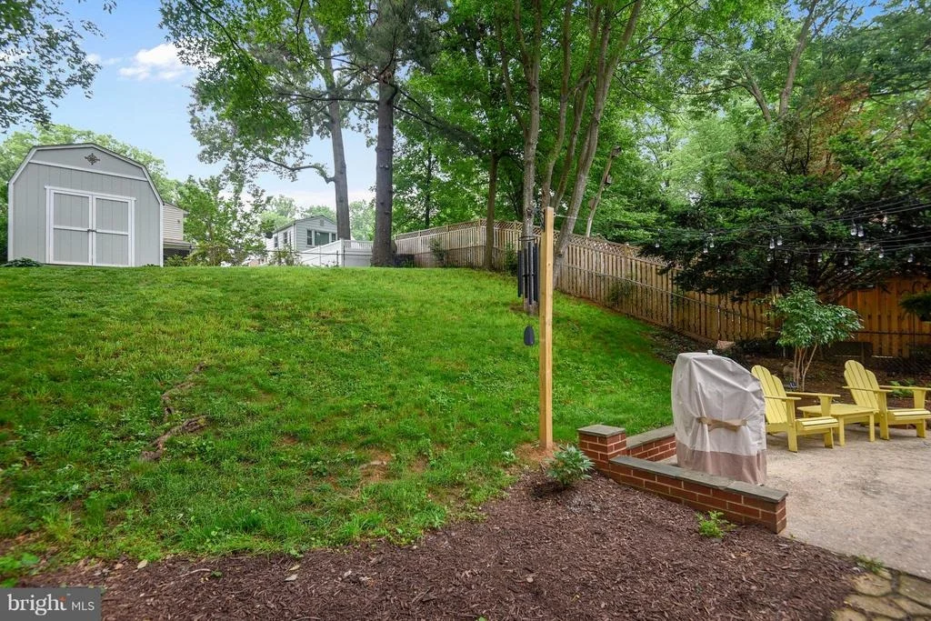 Photo of 1105 DENNIS AVENUE