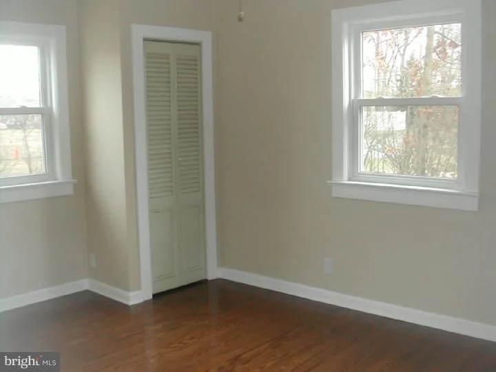 Photo of 247 S COLES AVENUE