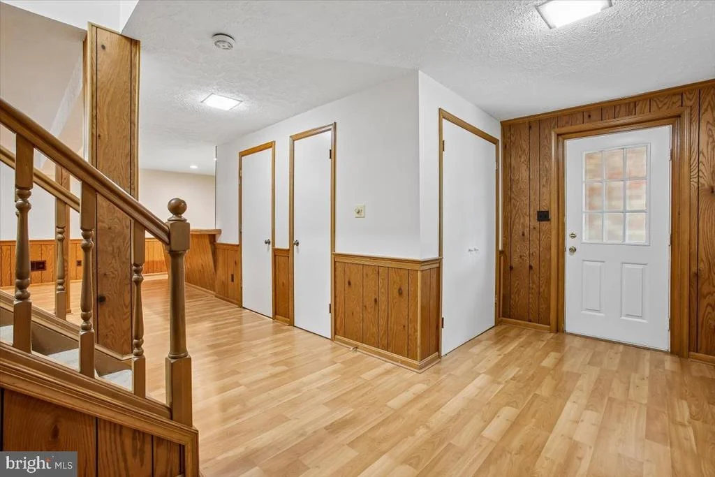 Photo of 9208 FALL RIVER LANE