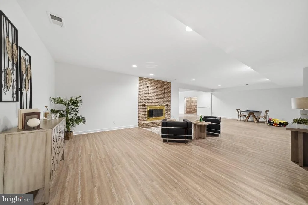 Photo of 9801 BENTCROSS DRIVE