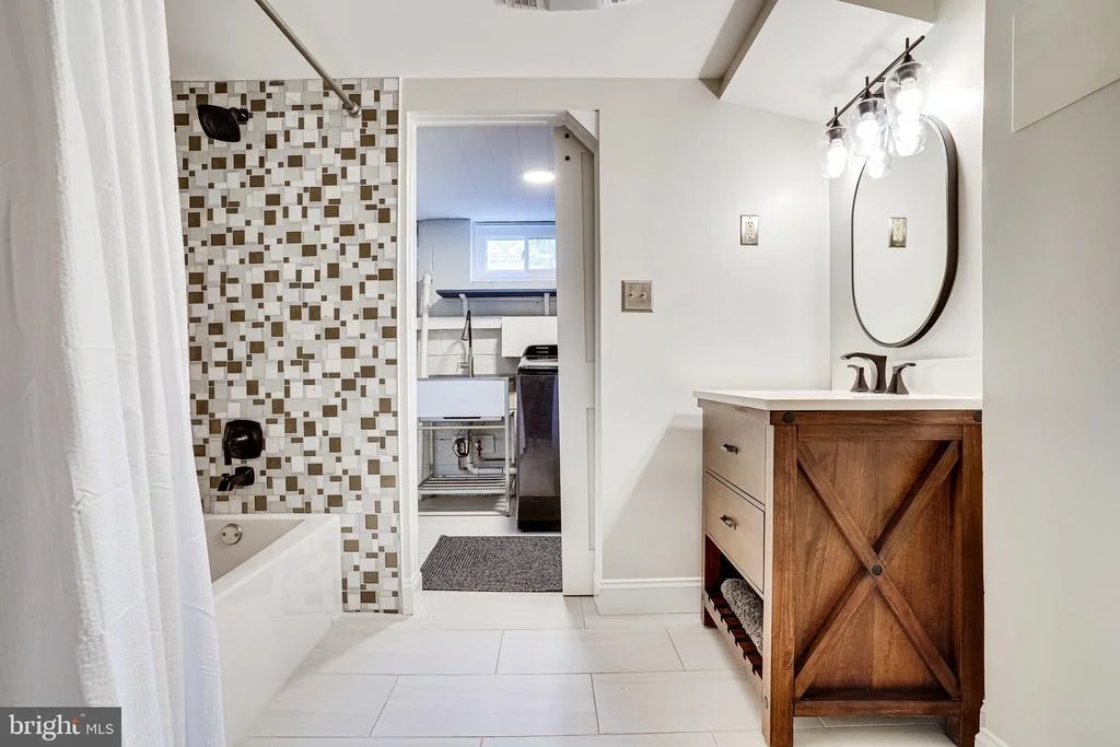 Photo of 3905 ROSE LANE
