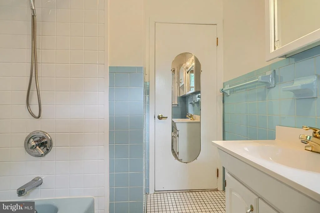 Photo of 323 MONTGOMERY DRIVE