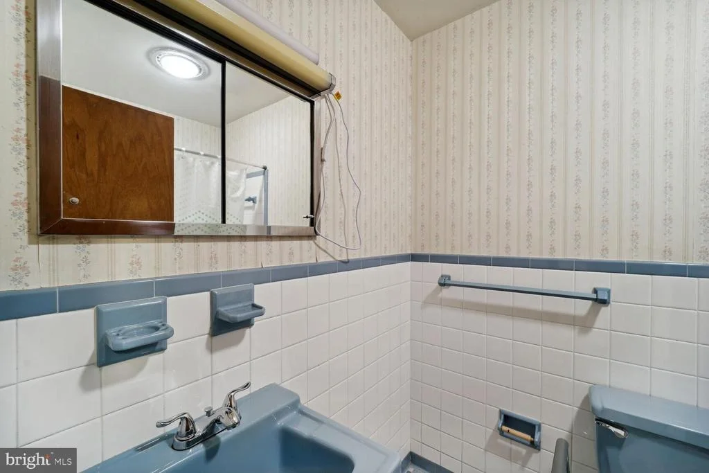 Photo of 2104 FERNGLEN WAY