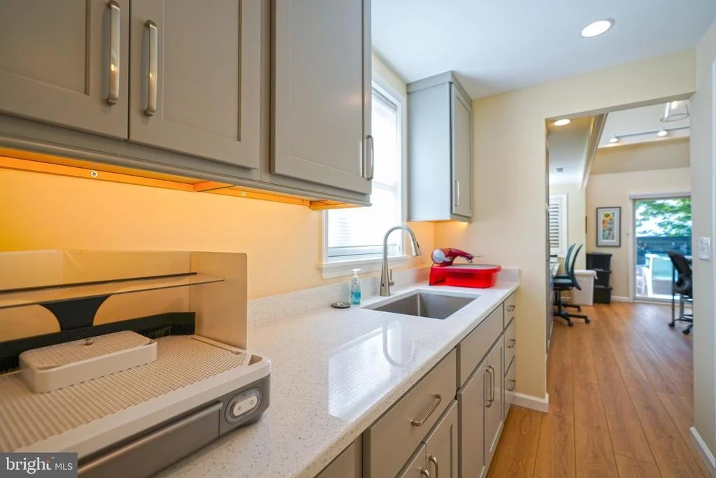 Photo of 410 PILOTTOWN ROAD