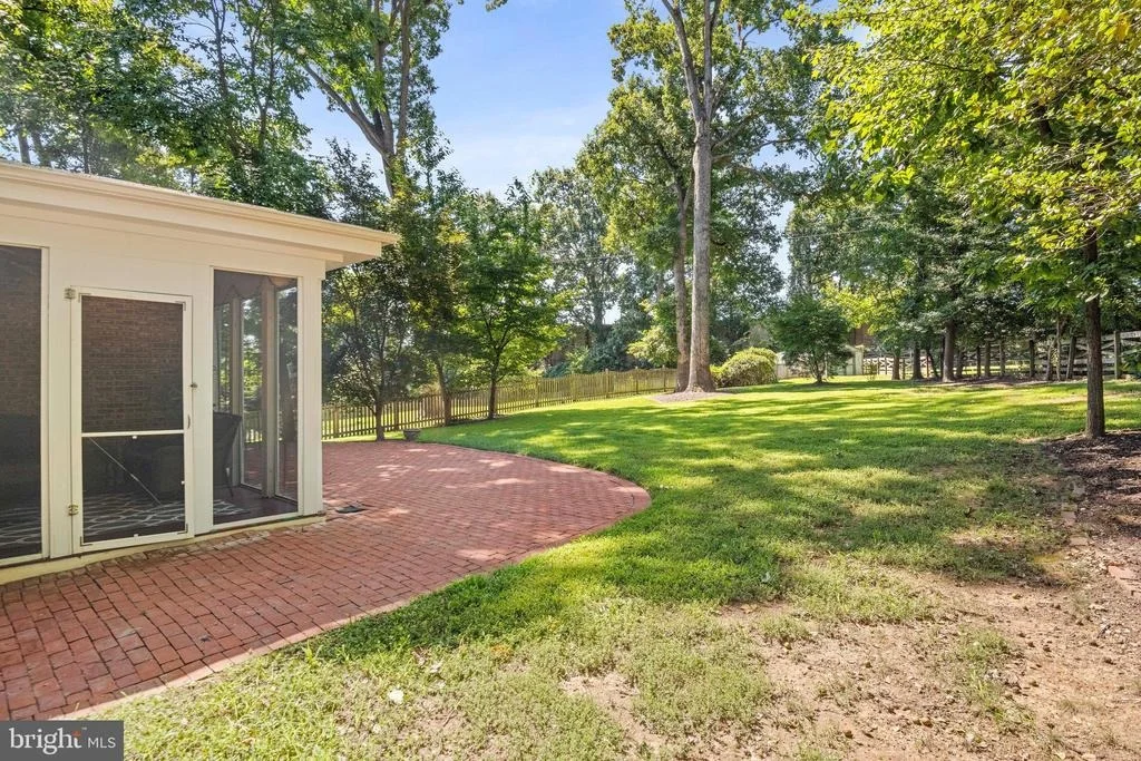 Photo of 7821 FALSTAFF ROAD