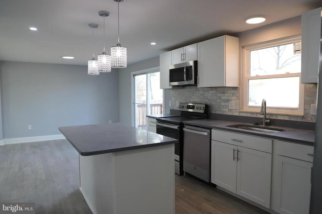 Photo of 135 N HARRISON ROAD N