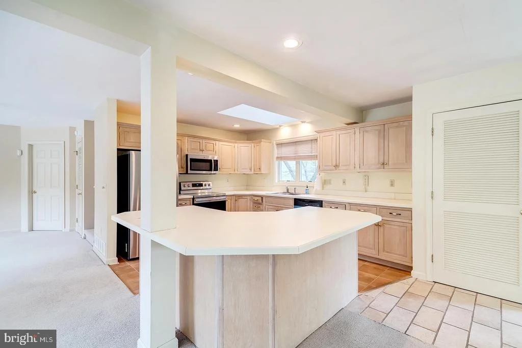 Photo of 208 POND VIEW DRIVE
